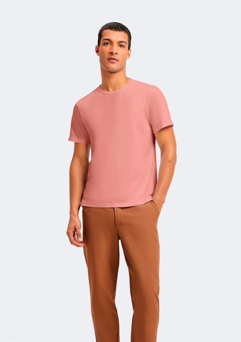 CAMISETA UNISSEX BÁSICA MODELO SLIM - ROSA 