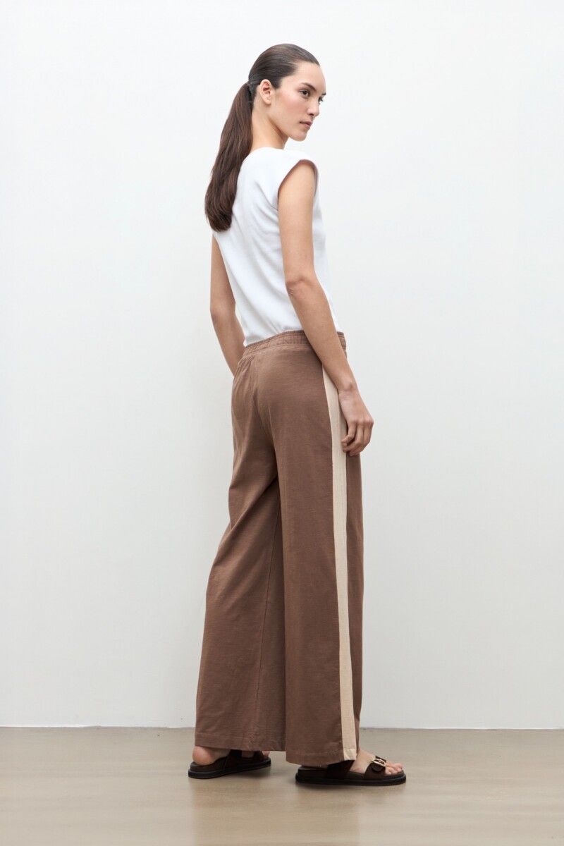 Pantalon contraste lateral topo