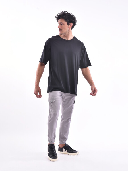 REMERA ESPARTA NEGRO