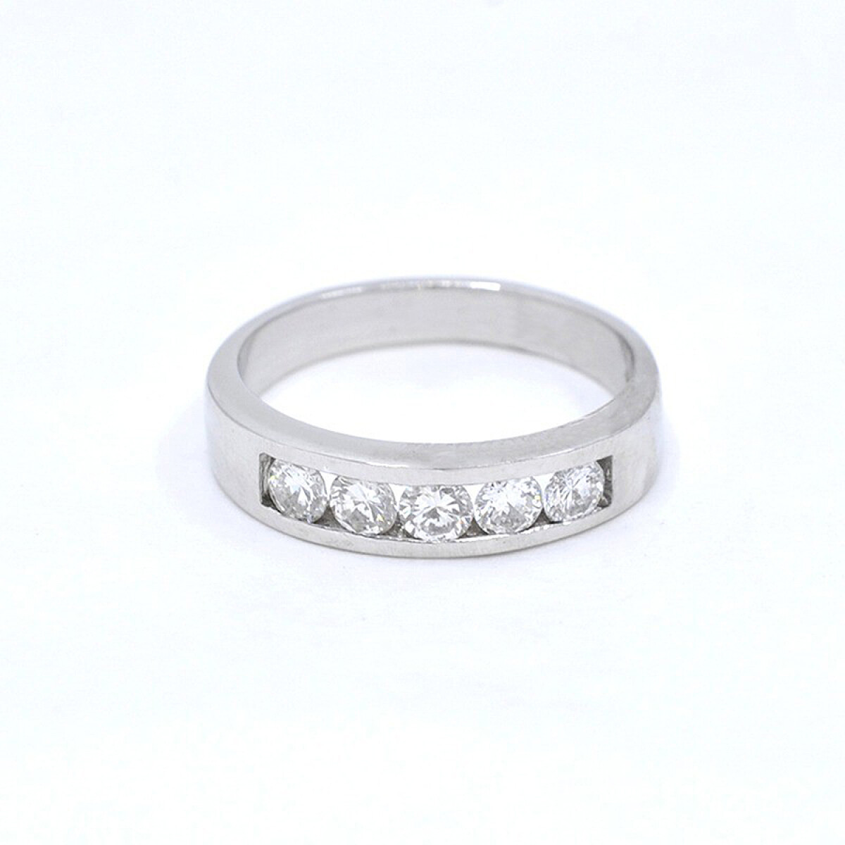 Anillo Medio Sin Fin En Oro Blanco 18K, Con Brillantes 