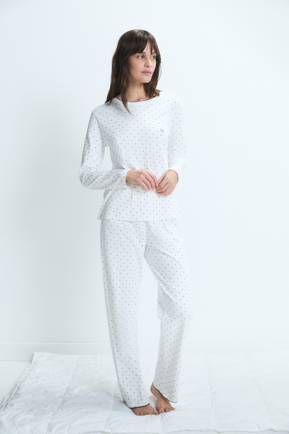 PIJAMA DOTS Off White