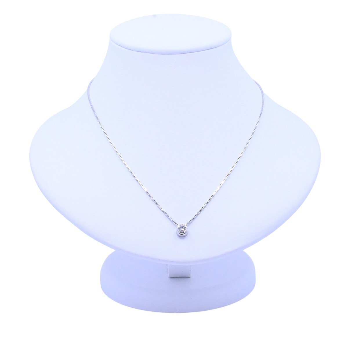 Colgante oro 18k blanco y brillante. 