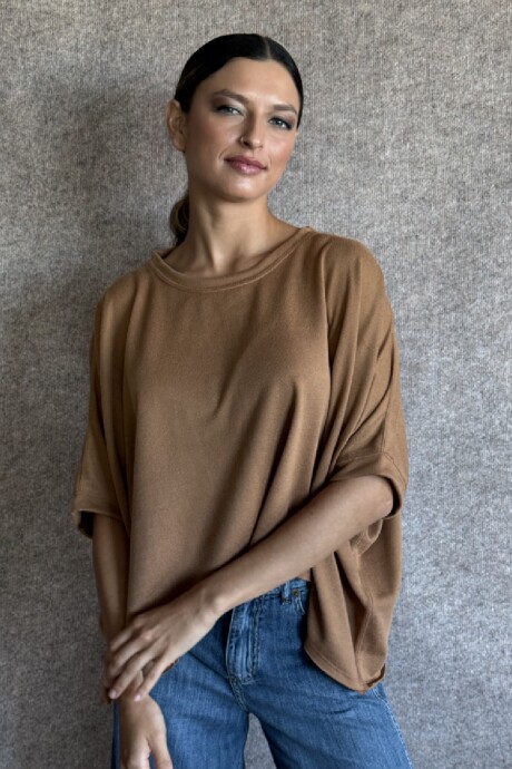 Remera Lara Lanilla Camel