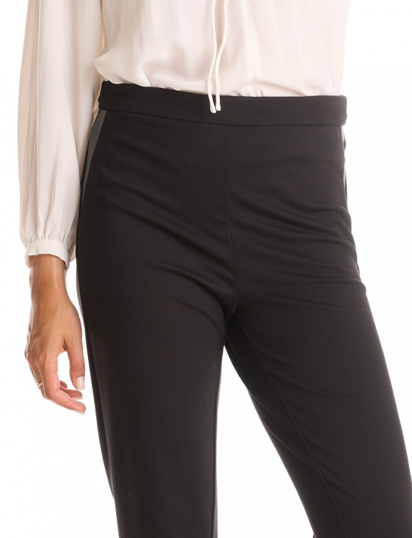 Pantalon Aplique Eco Cuero NEGRO