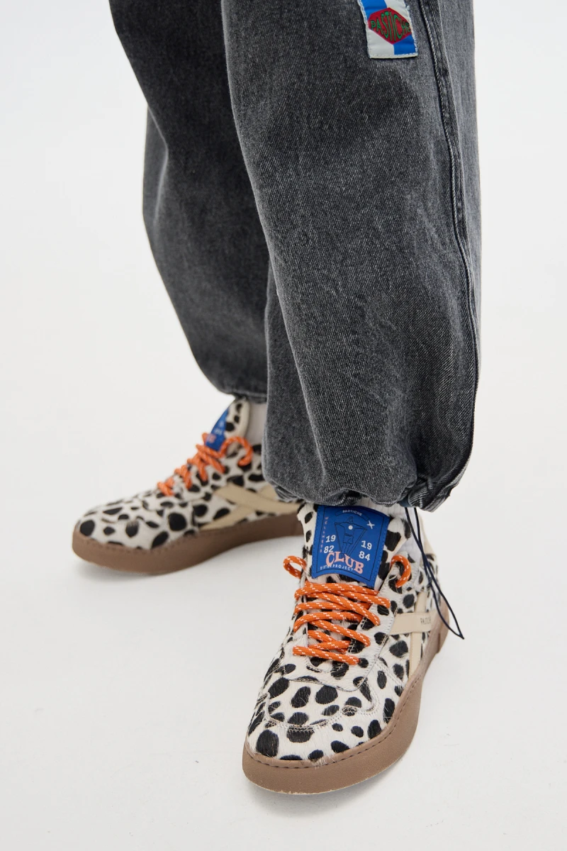 Sneaker Club 82 S26