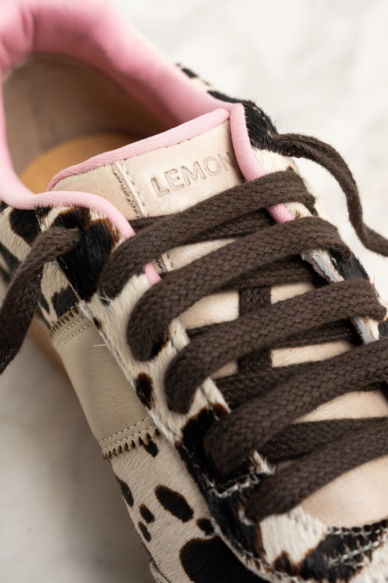 Zapatilla Pelo Animal Print Vaca Marrón