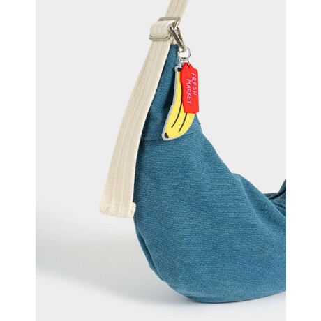 Bandolera Denim Con Charm Azul Celeste