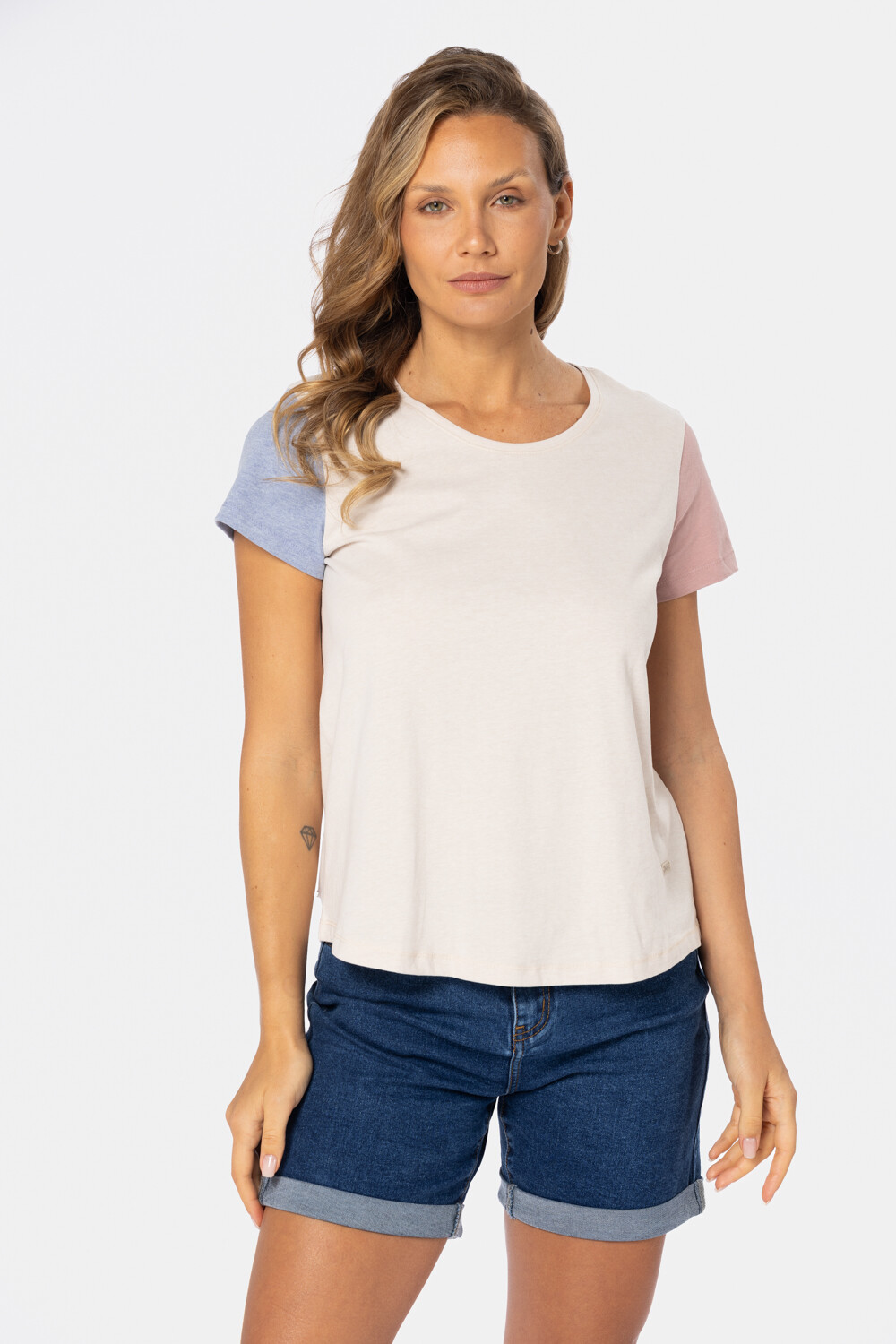 REMERA BLOQUE DE COLOR Beige