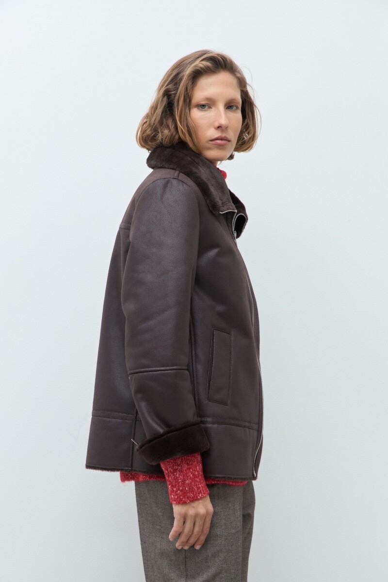 Chaqueta eco cuero con piel chocolate