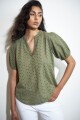 Blusa de broderie verde oliva