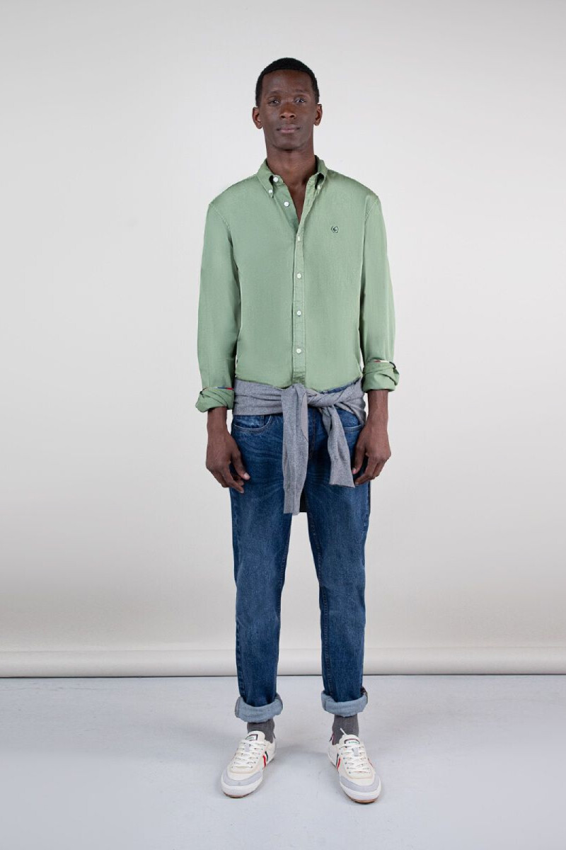 Camisa Garment Dyed Verde