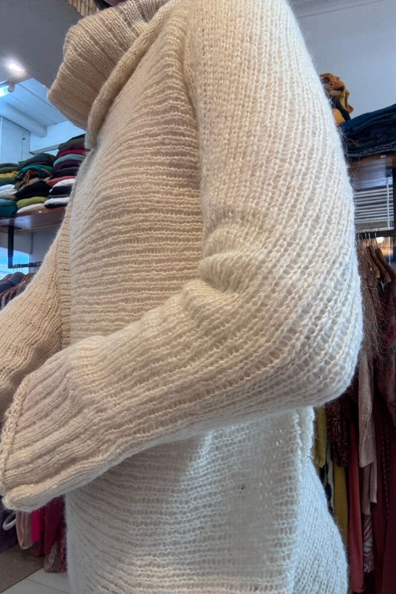 Buzo cuello de lana Crudo
