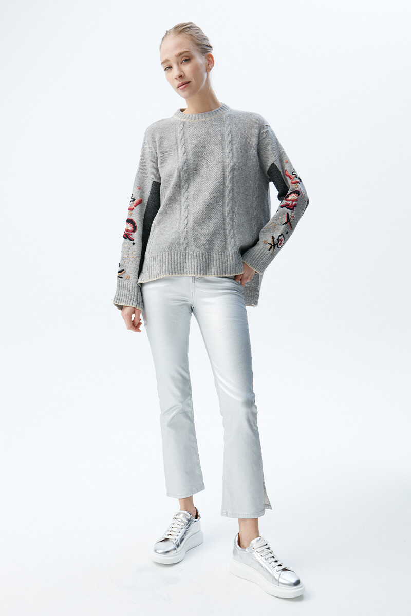 Nuevo Sweater Camelia Gris
