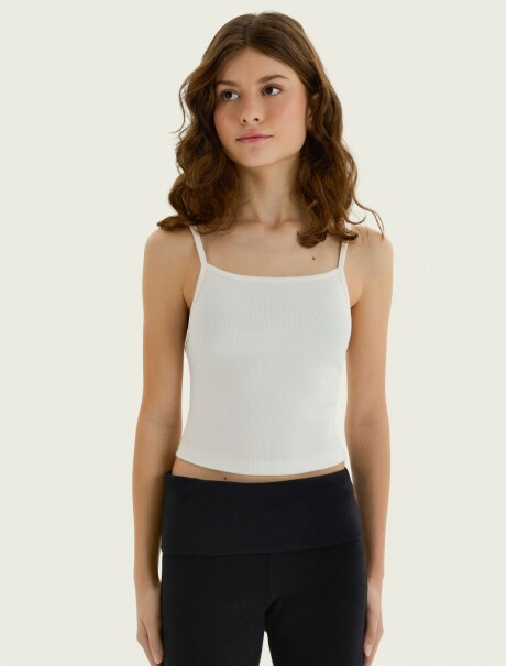 MUSCULOSA CON ESCOTE CUADRADO BLANCO