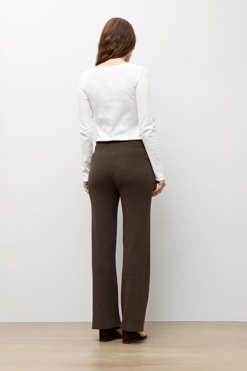Pantalon tejido chocolate melange