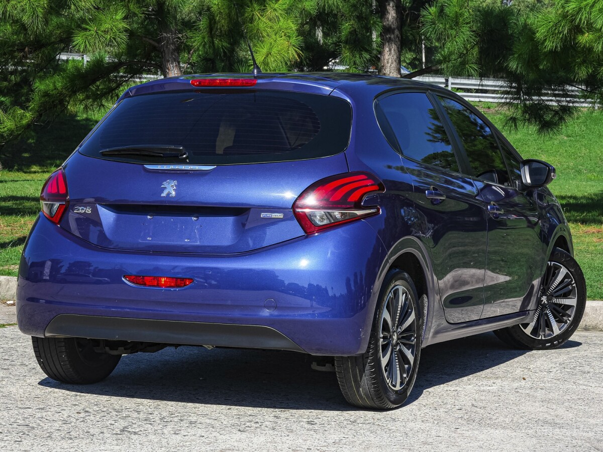 Peugeot 208 Active 1.2 Extra Full | Permuta / Financia Peugeot 208 Active 1.2 Extra Full | Permuta / Financia