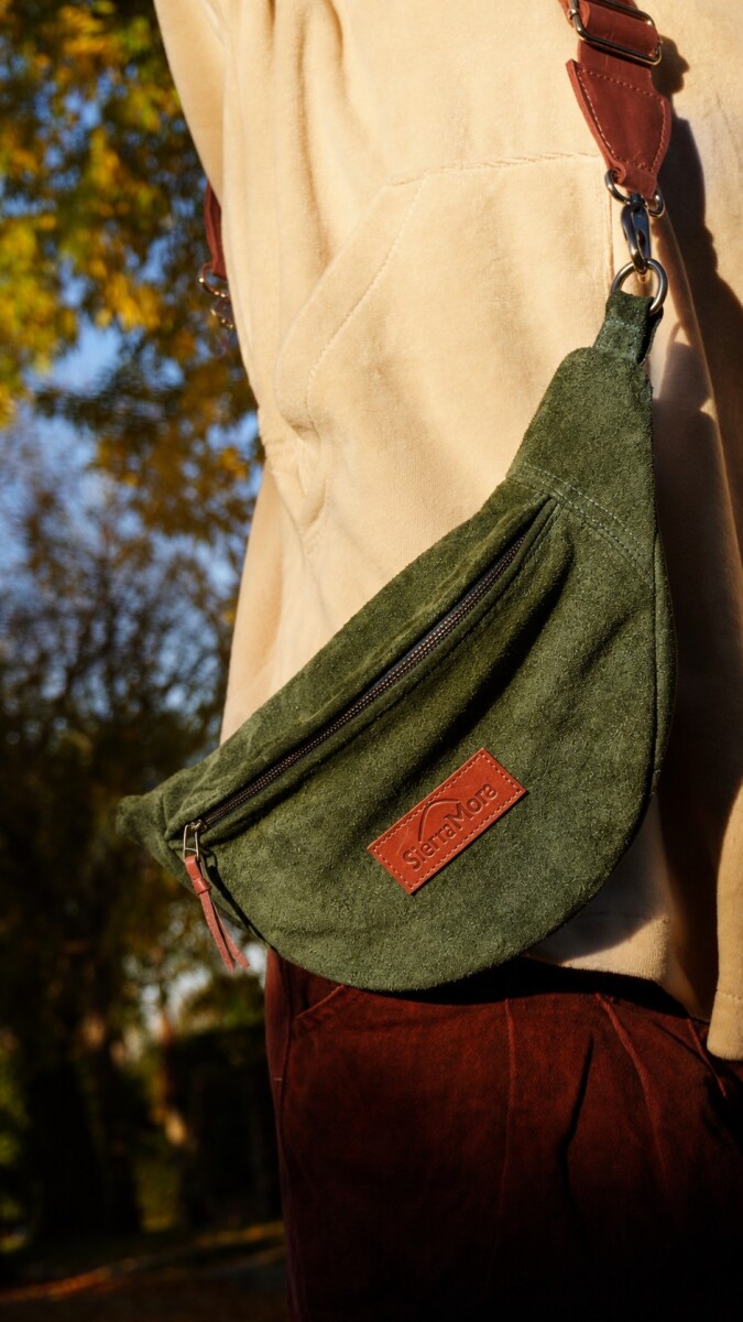 Leather Fanny Pack - Gamuza Verde Musgo 