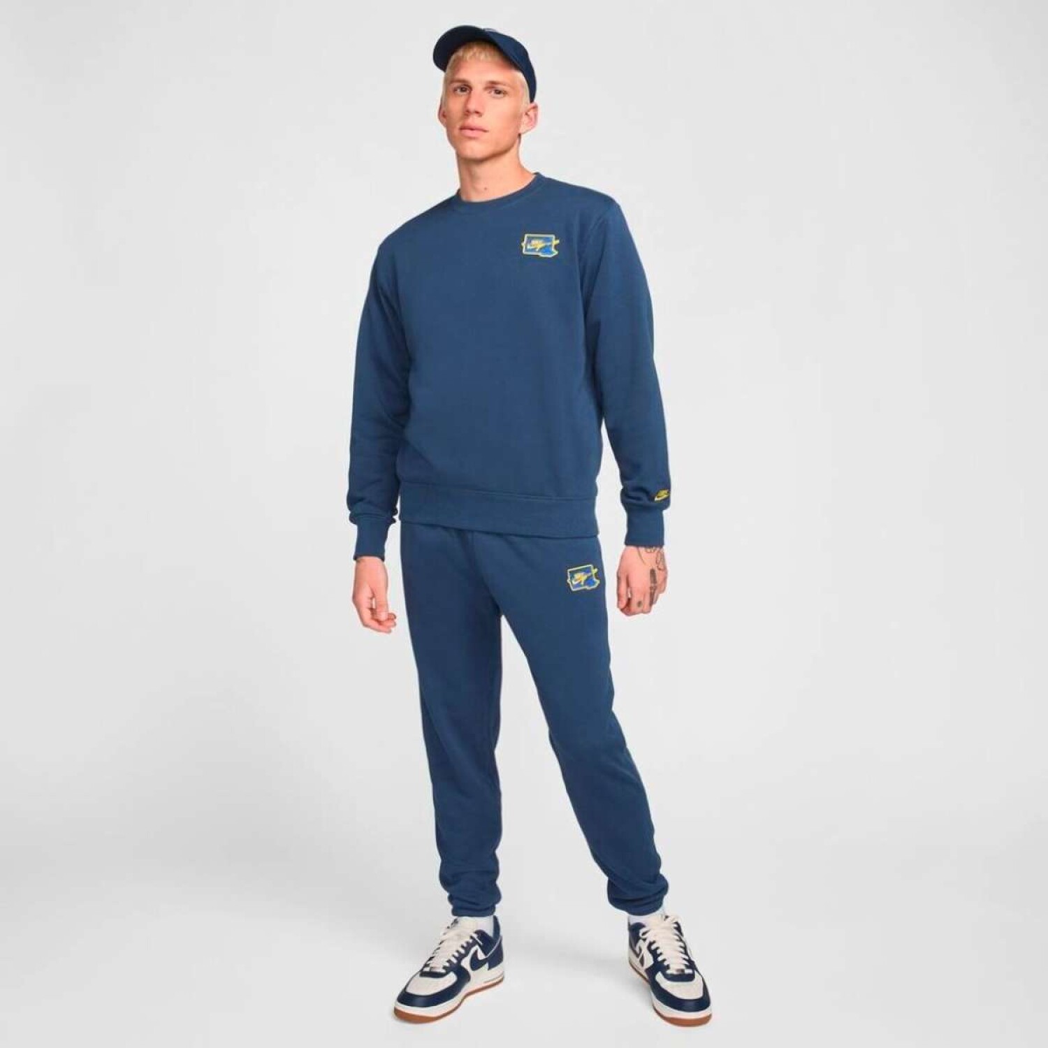 Abrigo Nike Club Ft Crew Bolt de Hombre - Azul — Tienda Soy Santander
