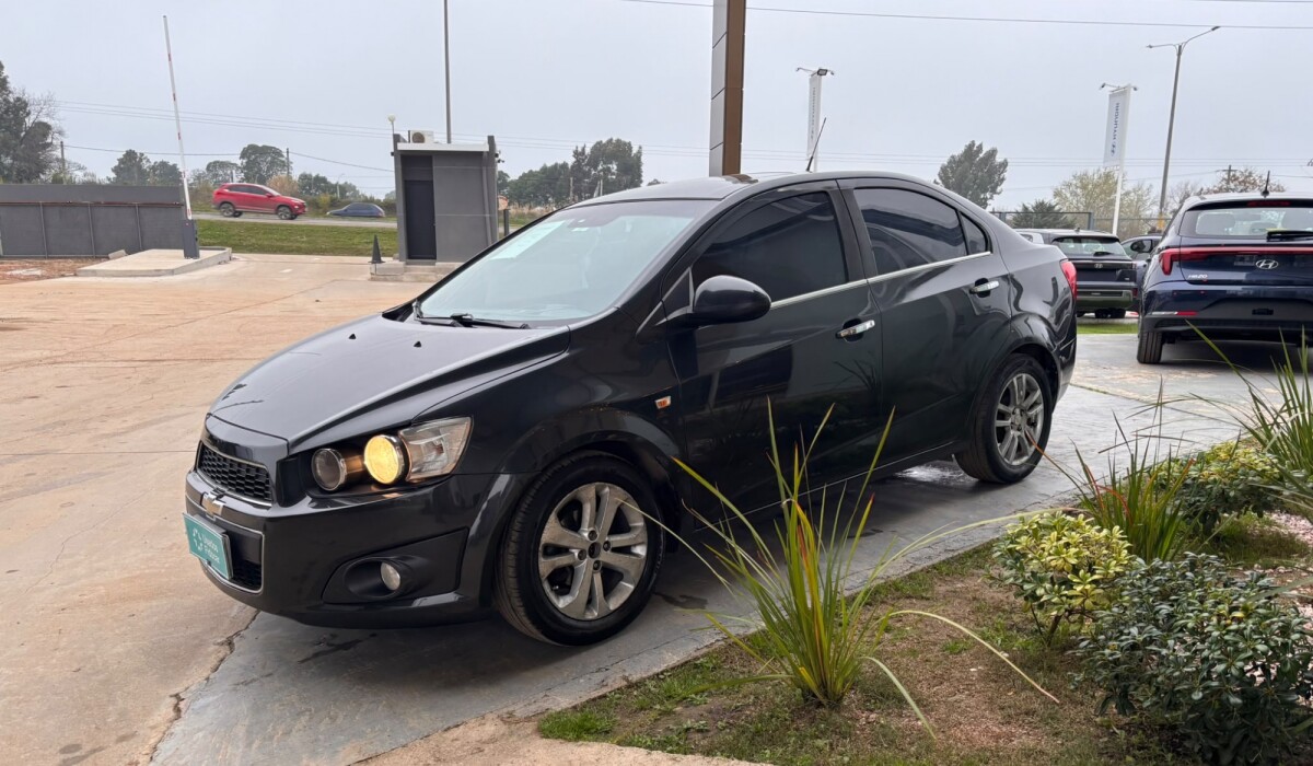 Chevrolet Sonic LTZ - 2014 Chevrolet Sonic LTZ - 2014