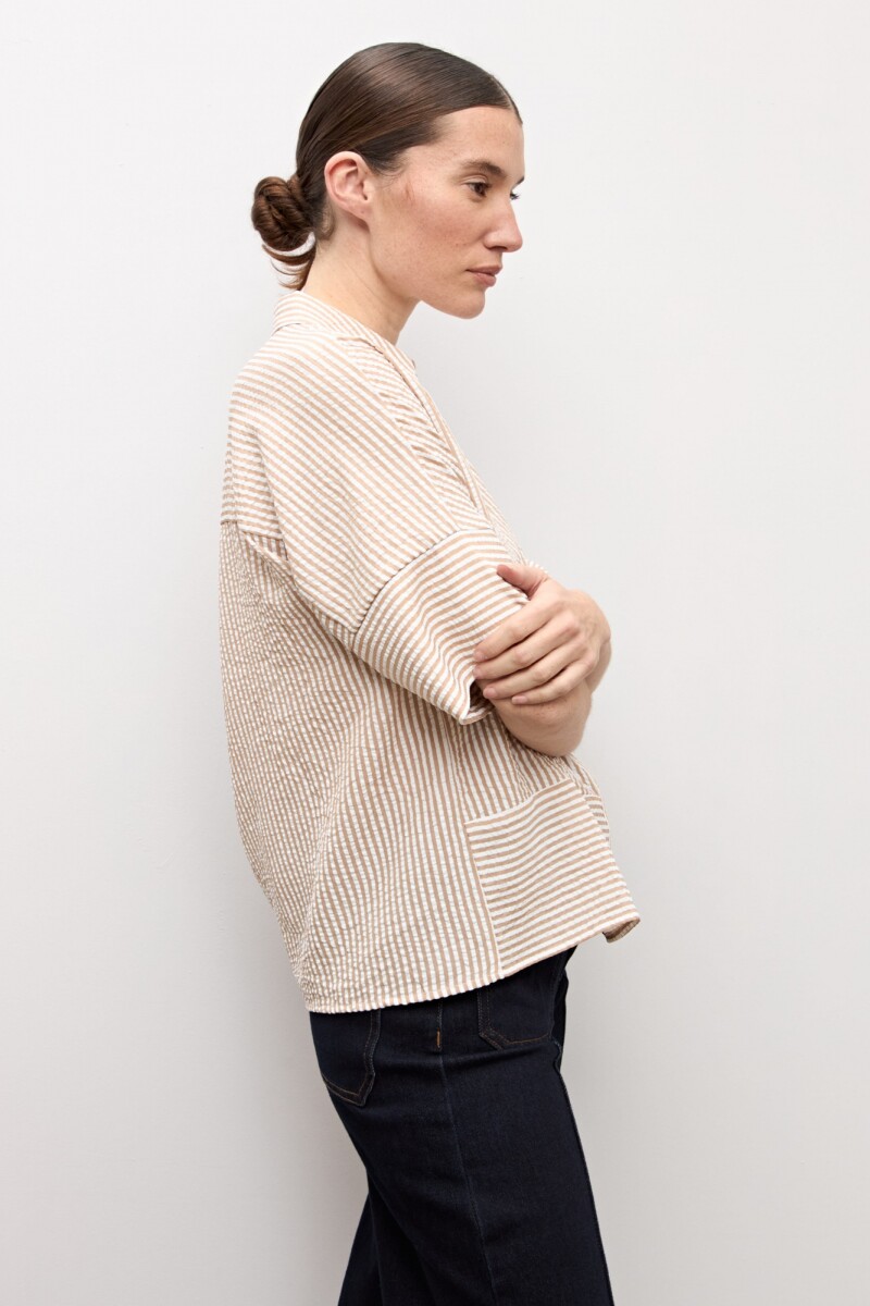 Camisa rayada manga corta beige