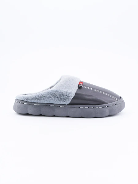 PANTUFLA MATT GRIS