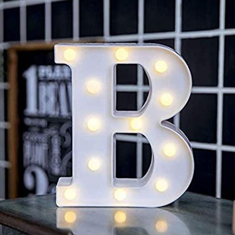 Letra Blanca con Luz 22cm B