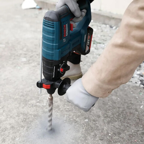 Rotomartillo SDS Plus 2 bat.+ cargador 18V - Bosch BS0885