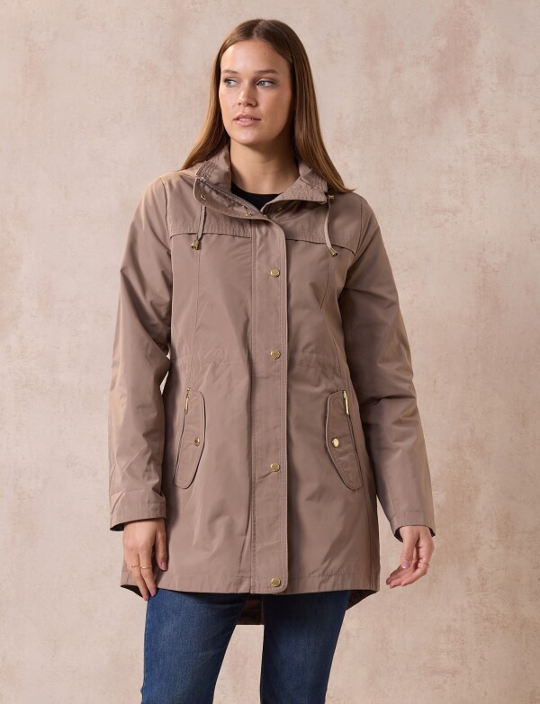 Campera Liviana Impermeable BEIGE OSCURO