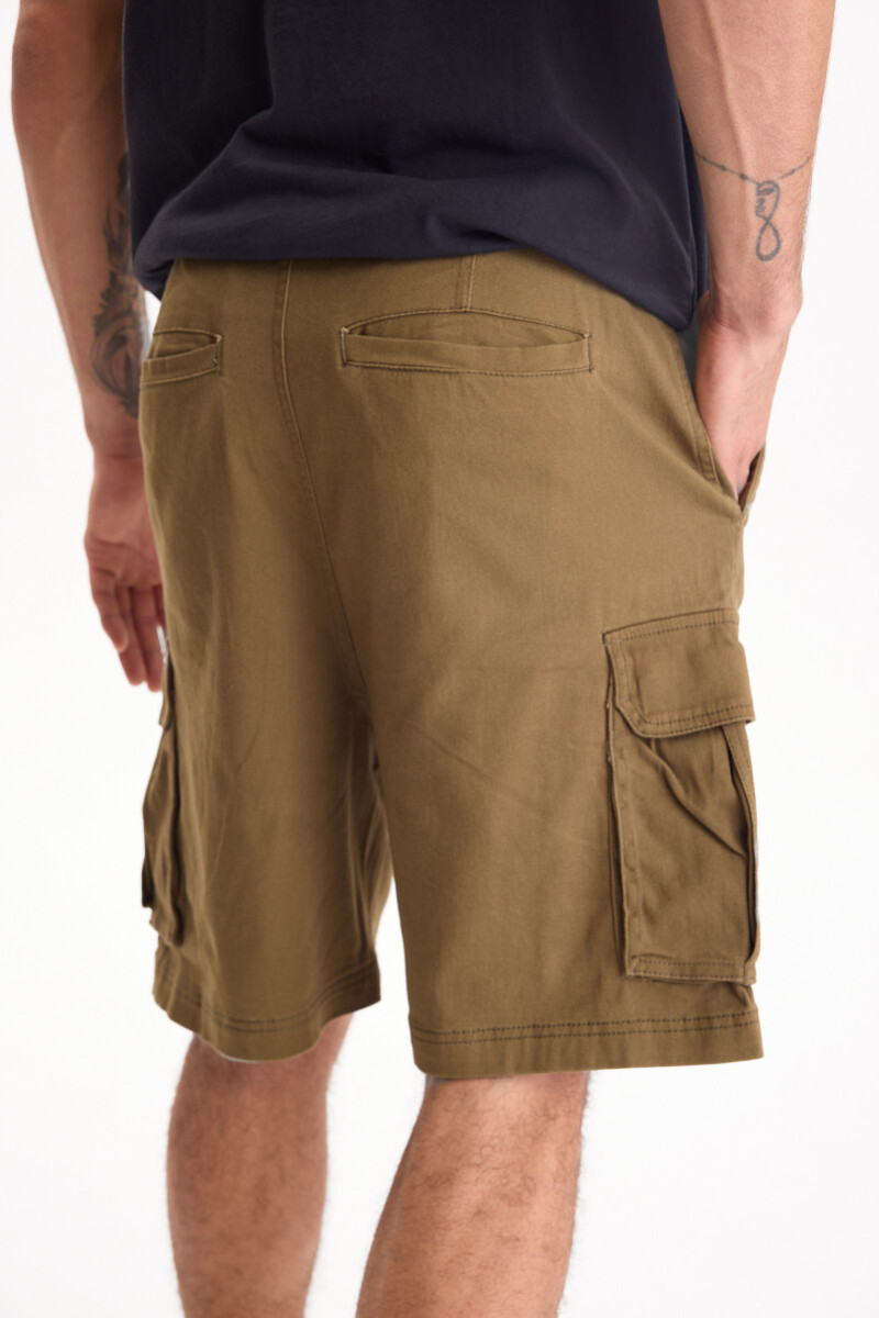 Bermuda De Gabardina Breeze Verde Militar