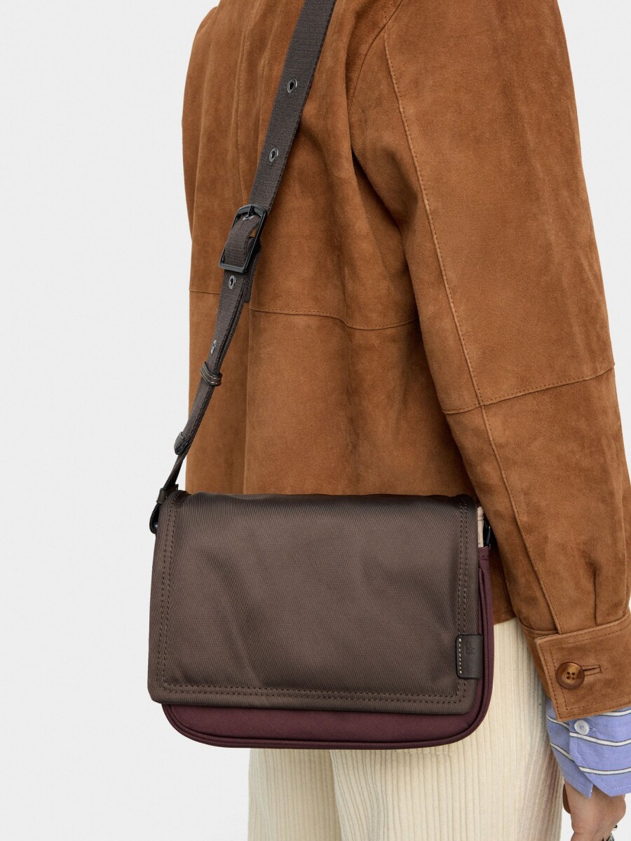Bolso Bandolera Color Block De Nylon burdeos