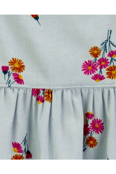 Set tres piezas, jumper de sarga, remera de algodón calado y medias Sin color