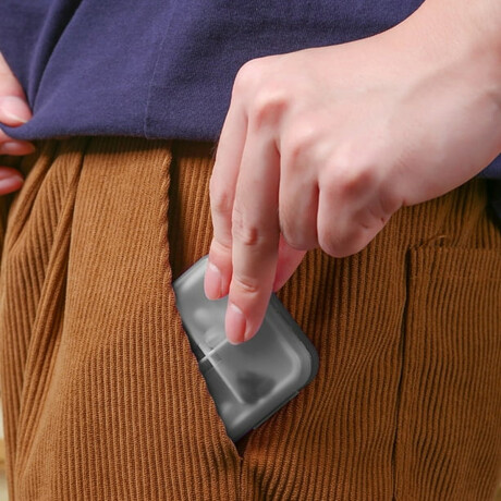 Pastillero para viaje Negro