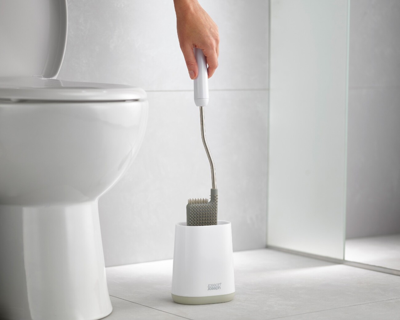 Escobilla para Inodoro Joseph Joseph Duo Flex™ Lite Blanco y Gris Escobilla para Inodoro Joseph Joseph Duo Flex™ Lite Blanco y Gris