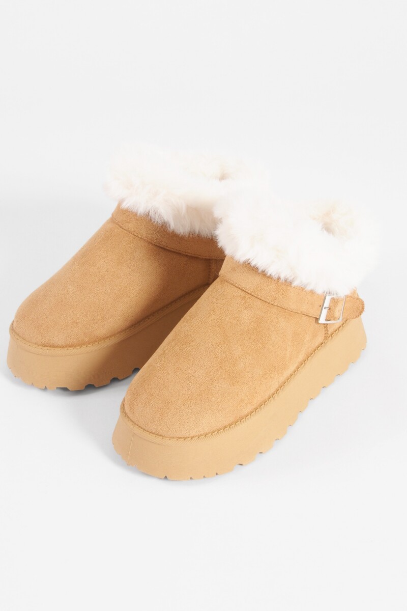 Bota corderito camel