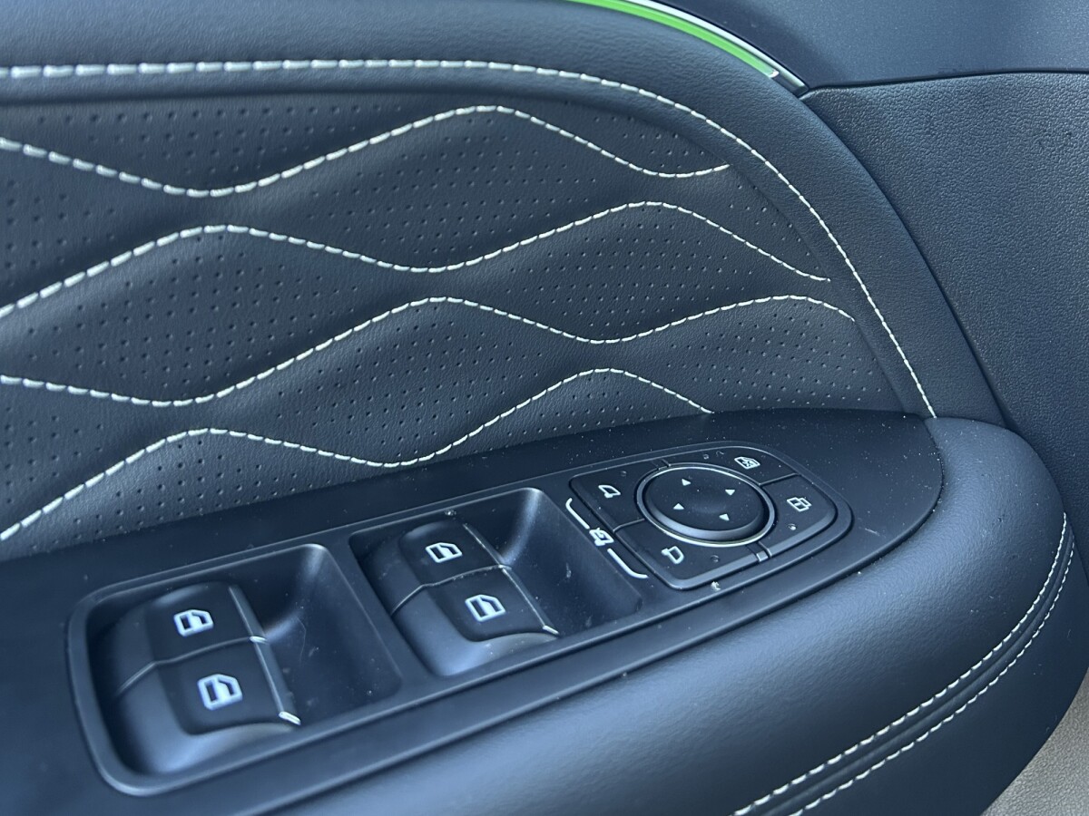 GWM Tank 300 HEV 2.0 2026 0KM | Permuta / Financia GWM Tank 300 HEV 2.0 2026 0KM | Permuta / Financia