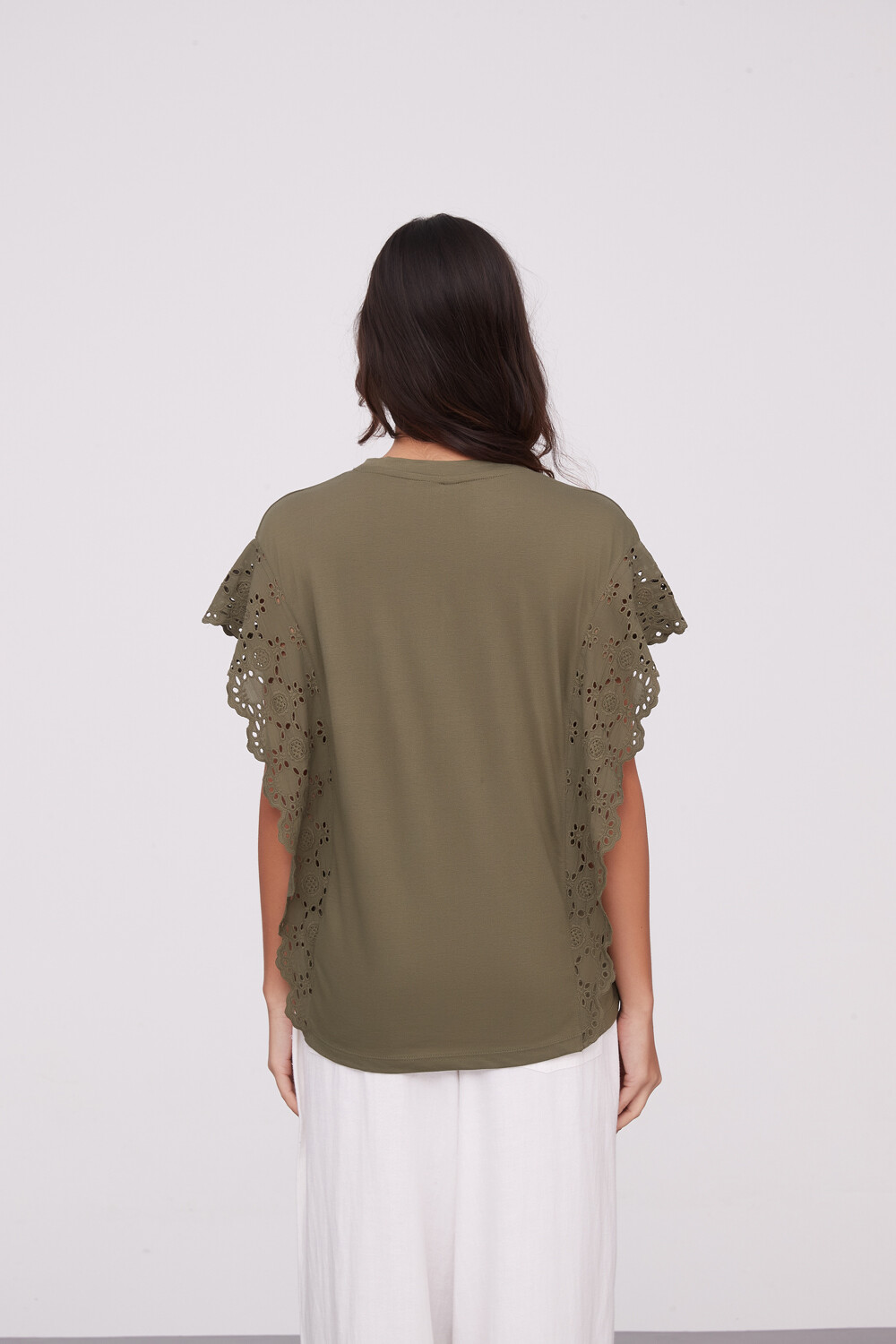 Remera Faizan Verde Oliva Oscuro