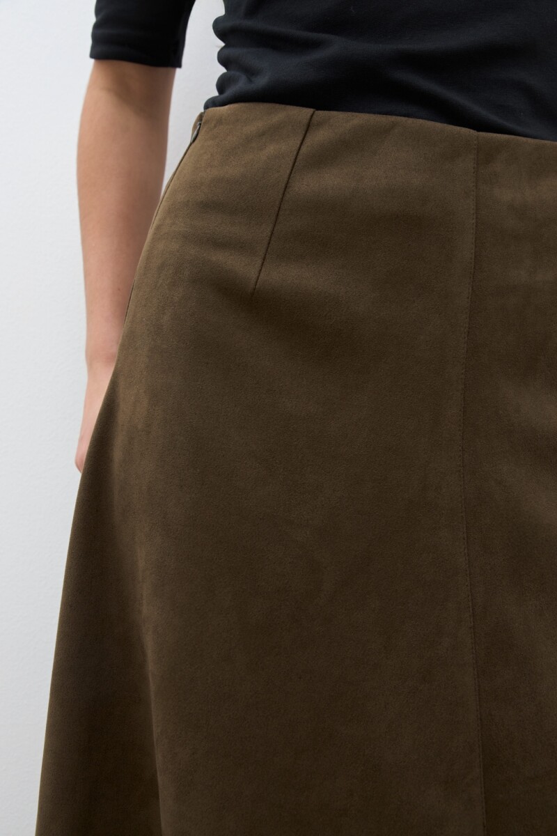Falda midi simil gamuza verde oliva