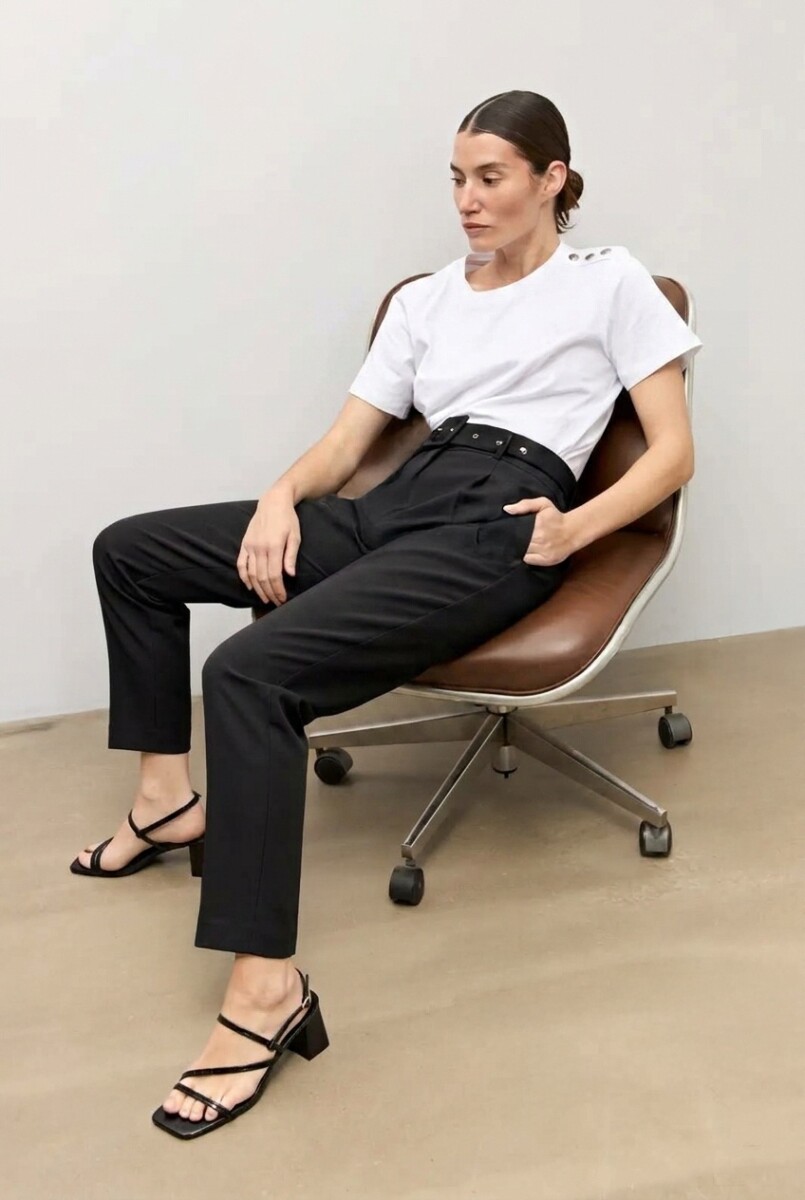 Pantalón sastrero con cinturón - negro 