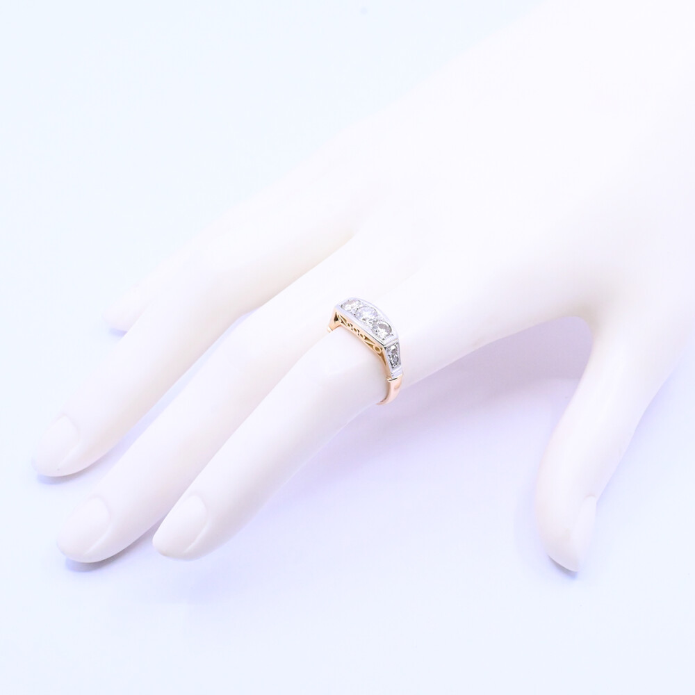 Anillo oro 18k 2 tonos con brillantes y diamantes. Anillo oro 18k 2 tonos con brillantes y diamantes.