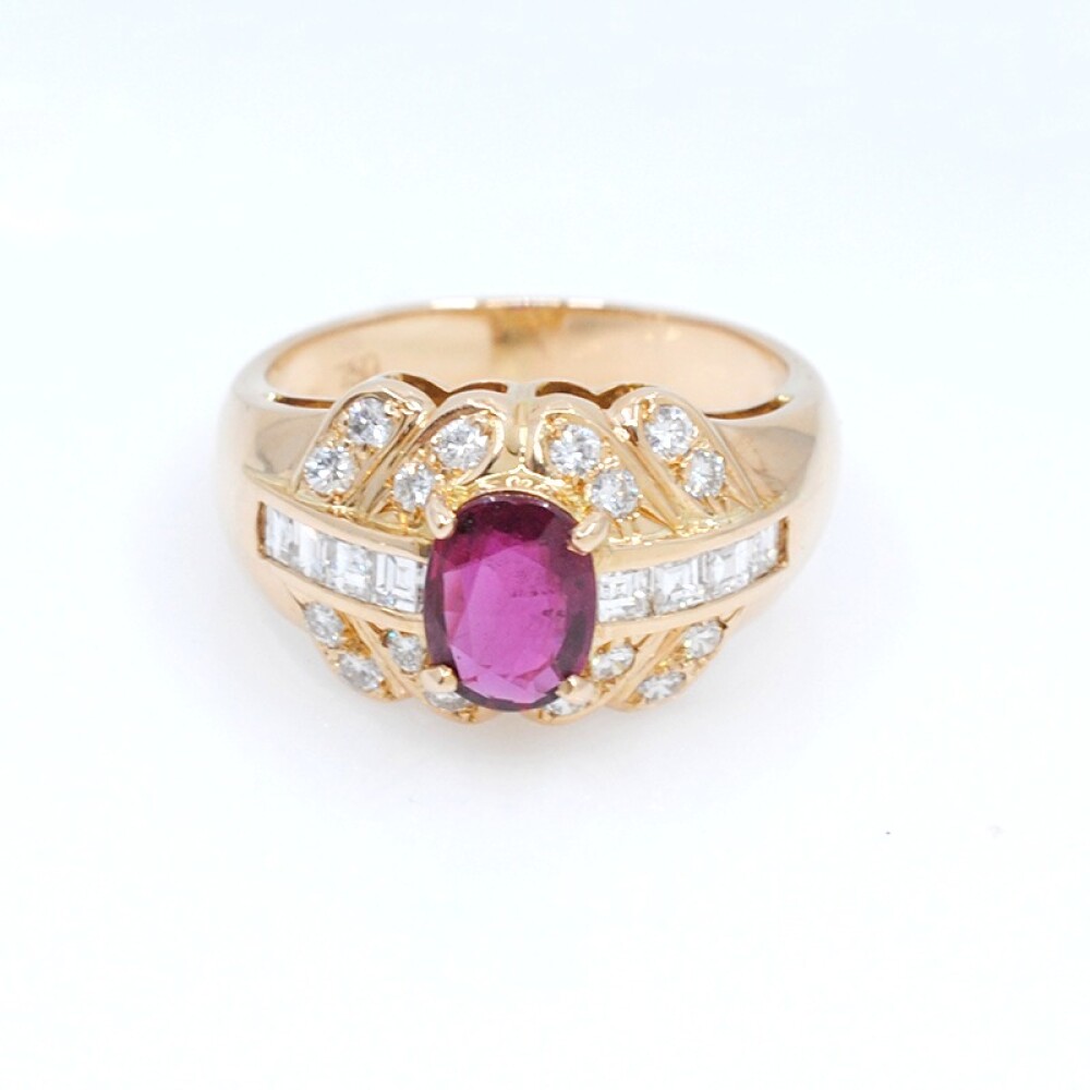 Anillo oro 18k , rubi legitimo y brillantes carre y redondos Anillo oro 18k , rubi legitimo y brillantes carre y redondos