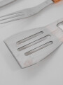 Accesorios Para Parrilla Set De 4 Piezas. Espátula, Tenedor, Cuc Color Unico
