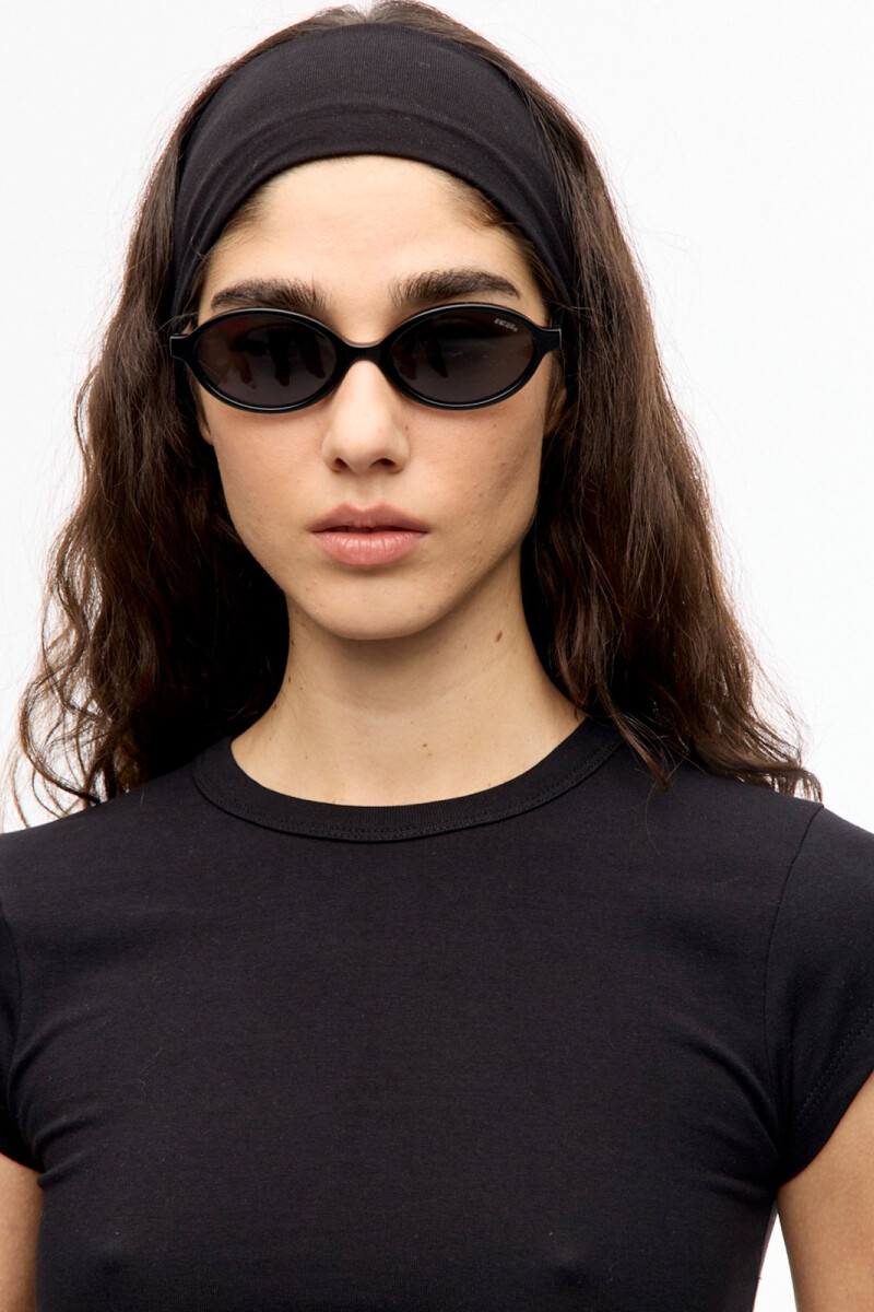 REMERA MOLLY Negro
