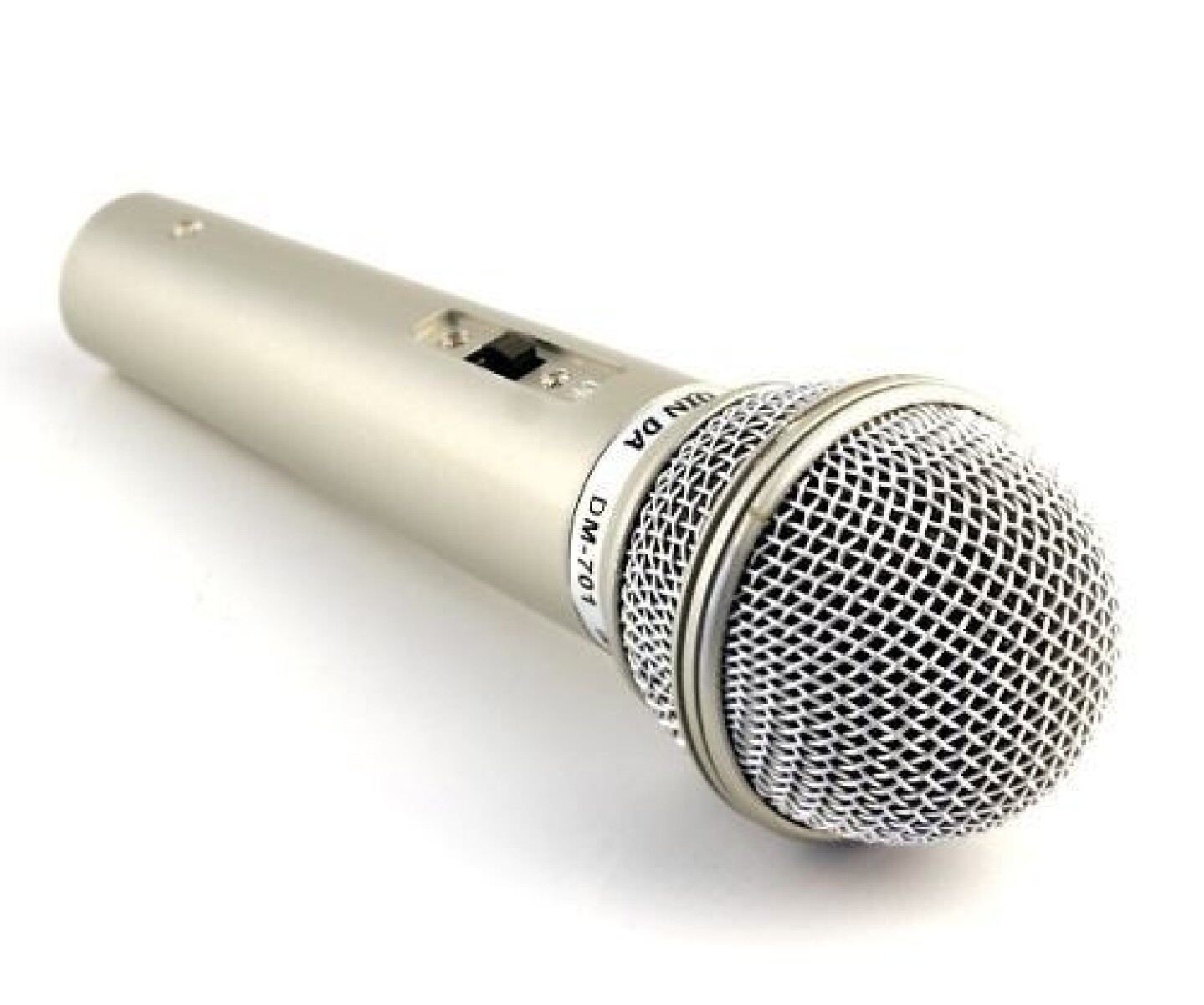 Micrófono Unidireccional Dinámico Karaoke Qin Da DM-701 - 001 