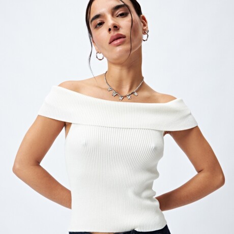 TOP LEONELA Crudo
