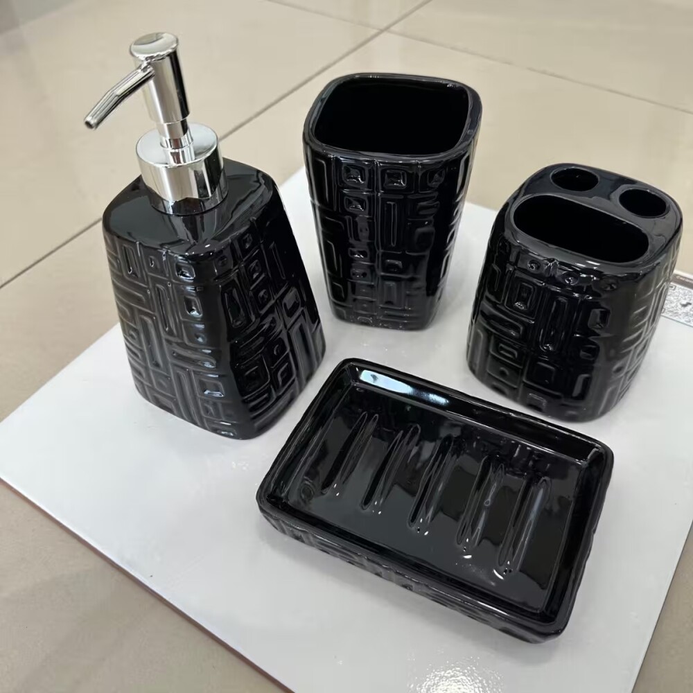 Set de accesorios de baño 4 piezas Negro Set De Accesorios De Baño 4 Piezas Negro