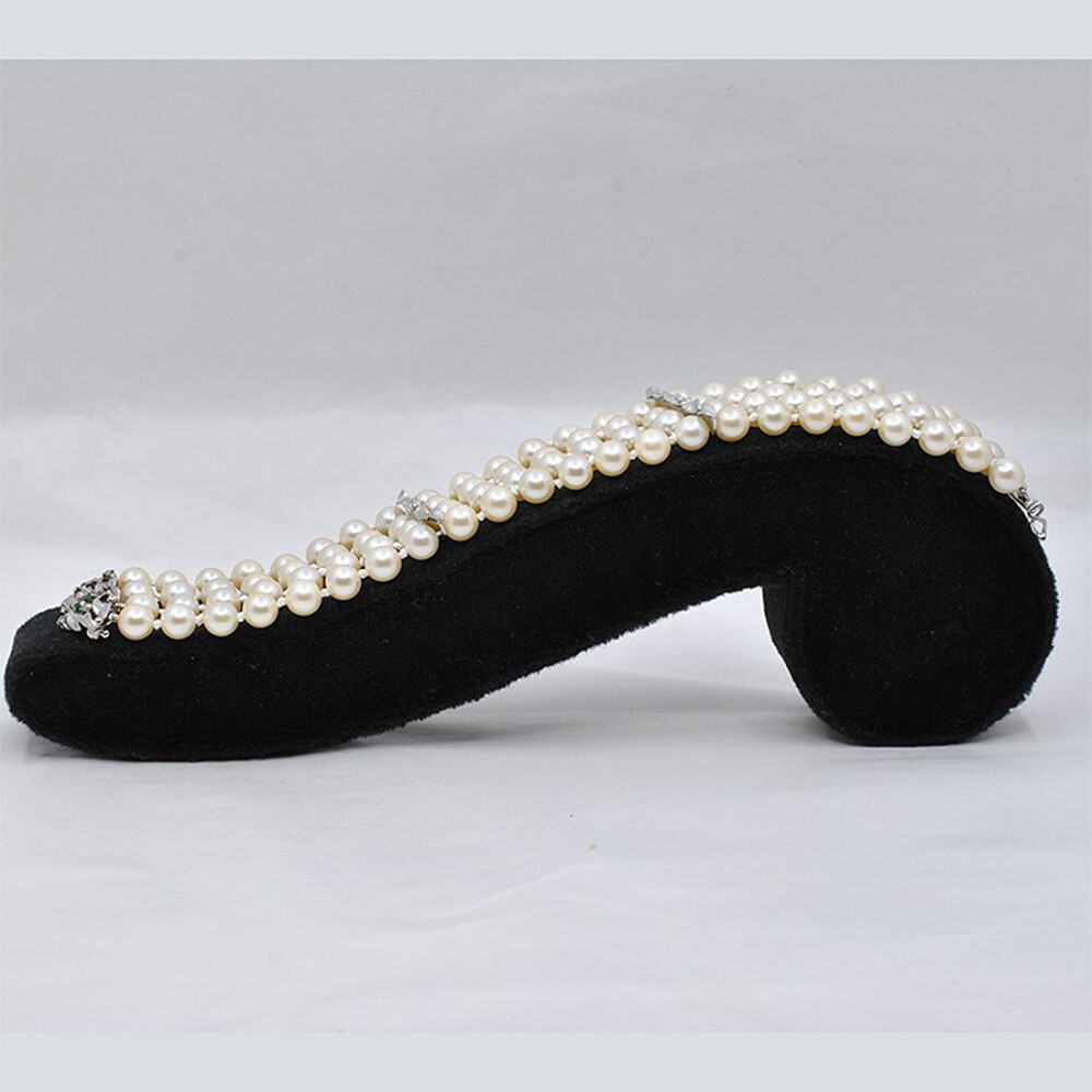 Pulsera Perlas De Cultivo Con Broche En Oro Blanco, Brillantes Y Esmeraldas Pulsera Perlas De Cultivo Con Broche En Oro Blanco, Brillantes Y Esmeraldas