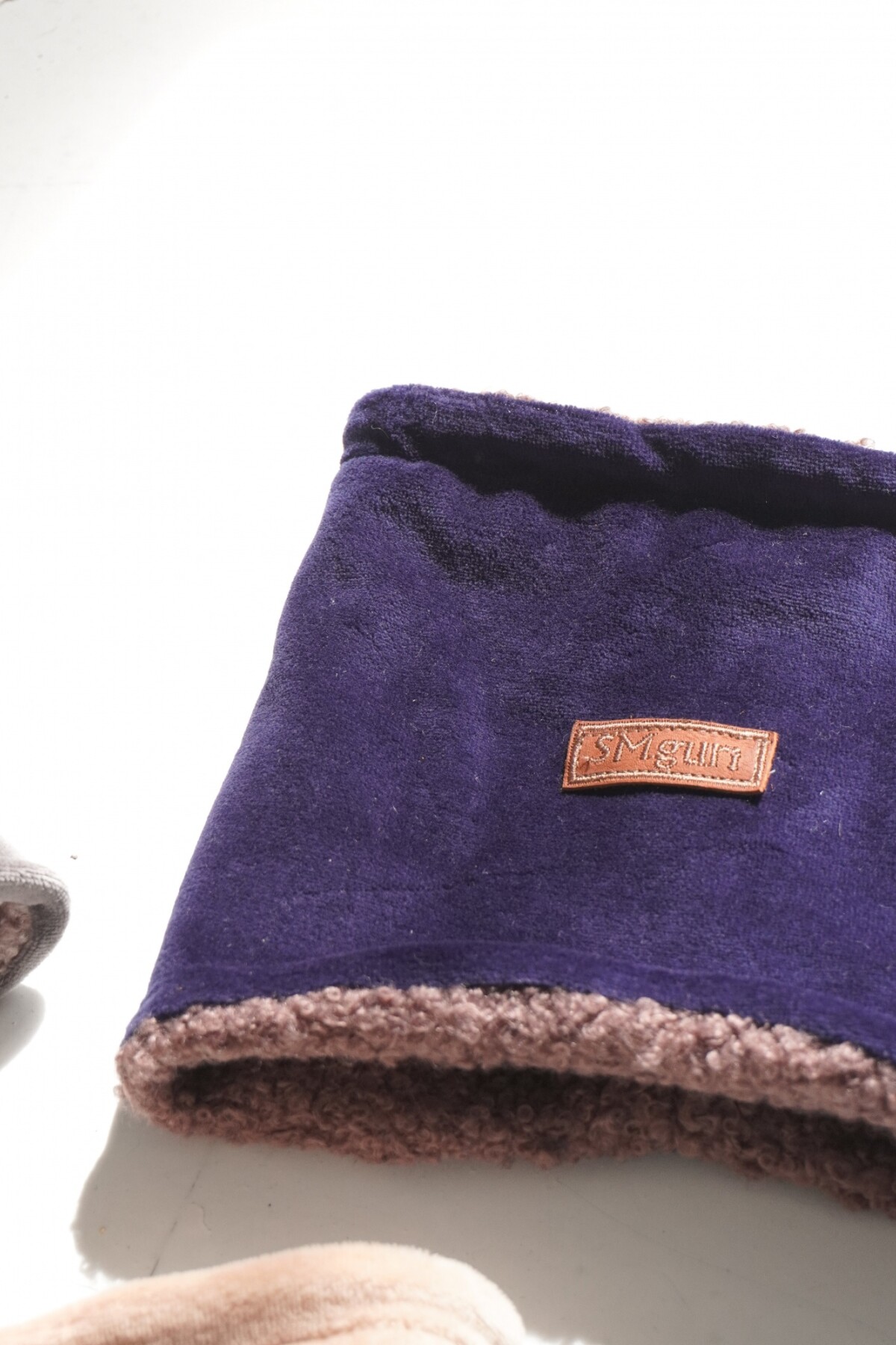 Mini Neck Gurí Azul / Chocolate