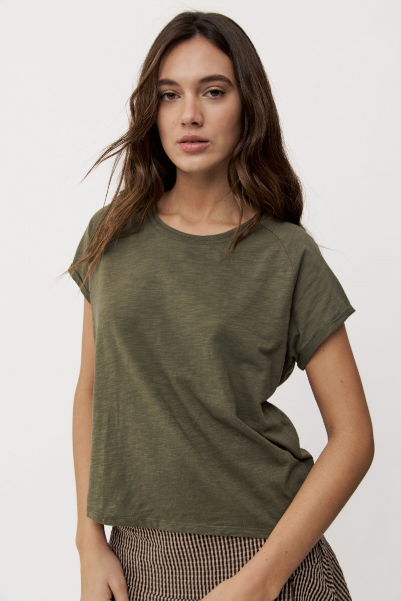 REMERA FEME Verde Militar