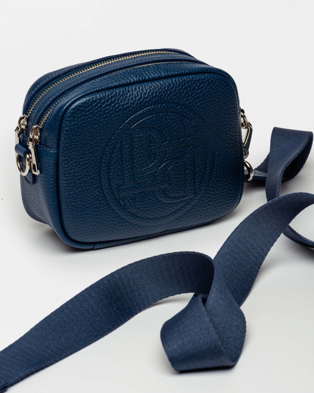 Bandolera Eterial En Cuero Graneado Azul