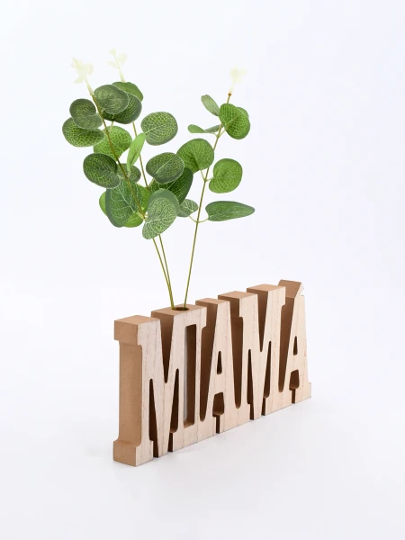CARTEL CORPOREO MAMÁ MADERA